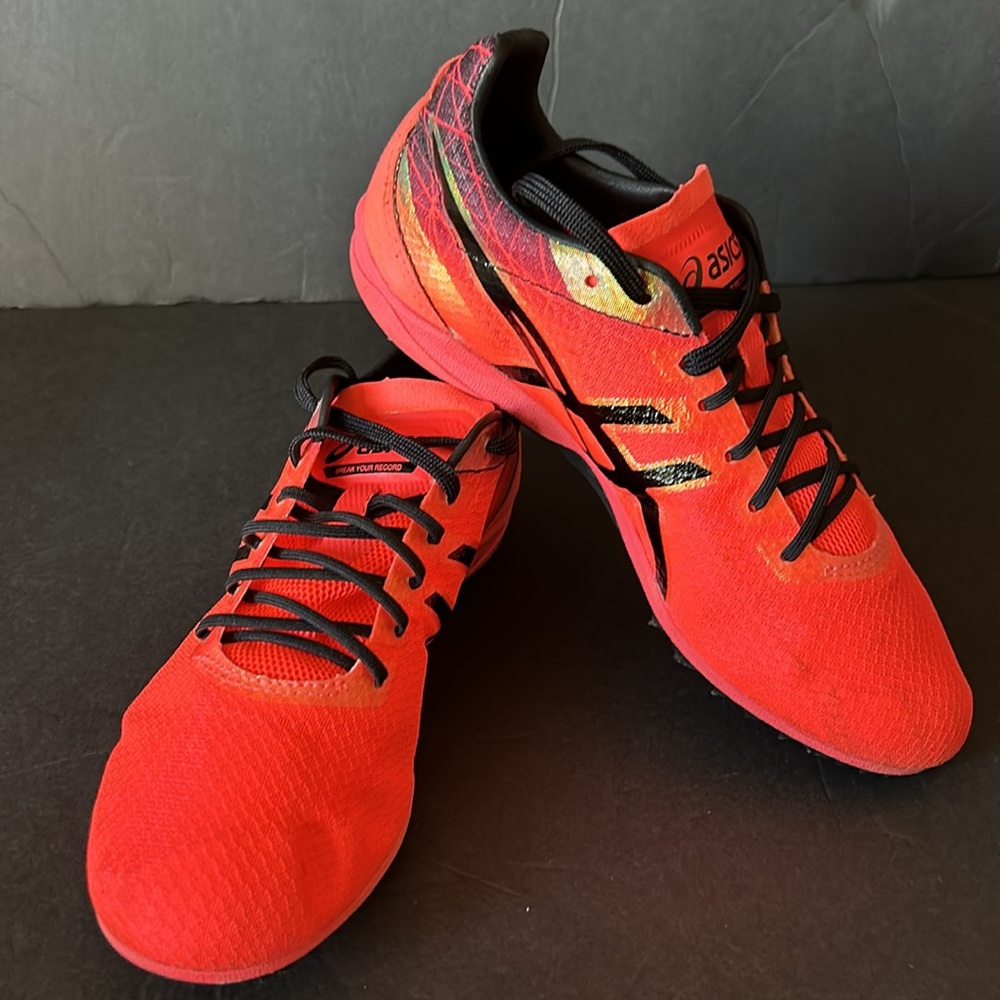ASICS track shoe (unisex)